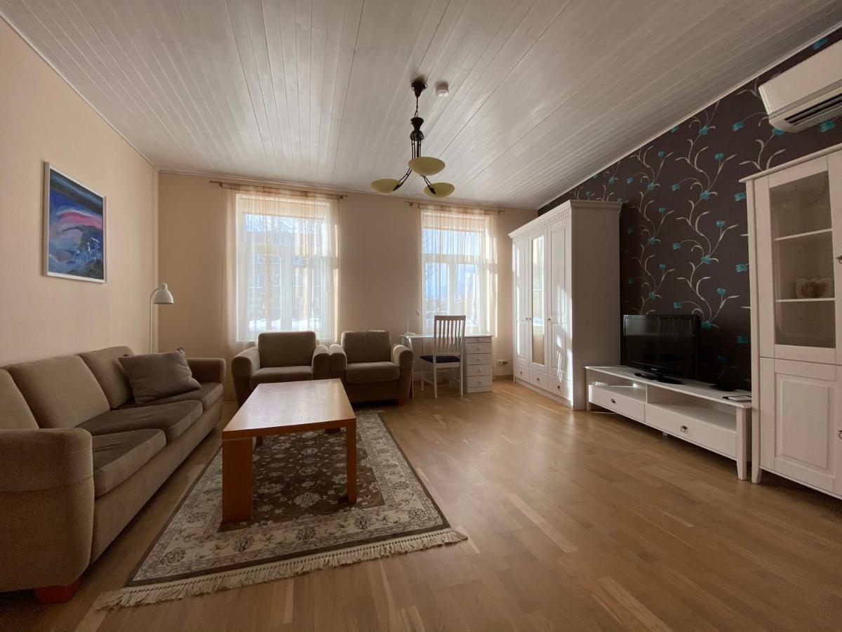 Posti Guest Apartment Haapsalu Exterior photo