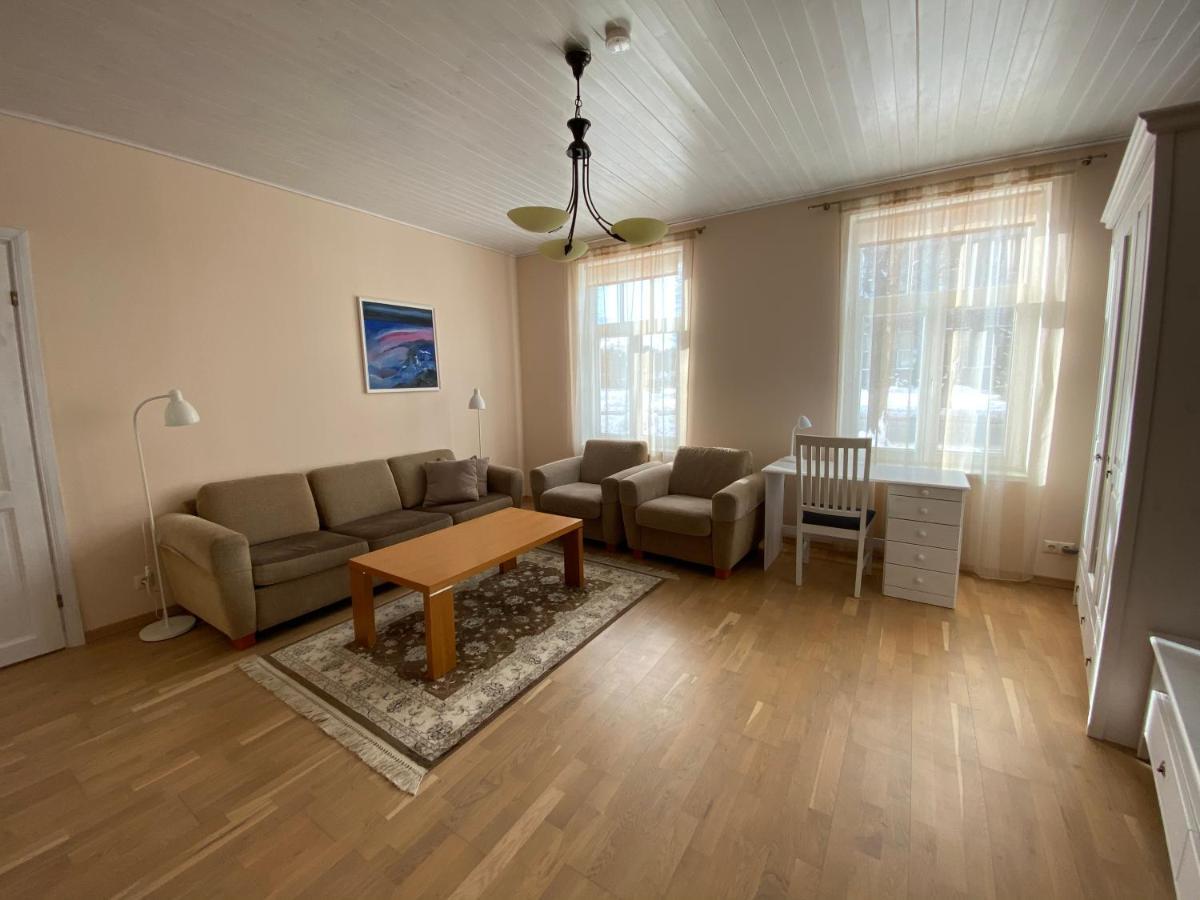 Posti Guest Apartment Haapsalu Exterior photo